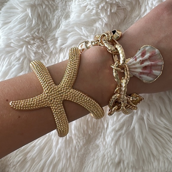 Ettika Gold Seashell Charm Bracelet - Picture 4 of 4